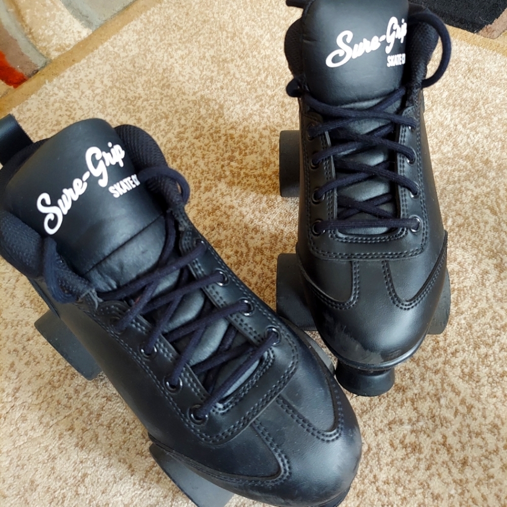 Sure-Grip Cyclone Roller Skates US Size 6 Black